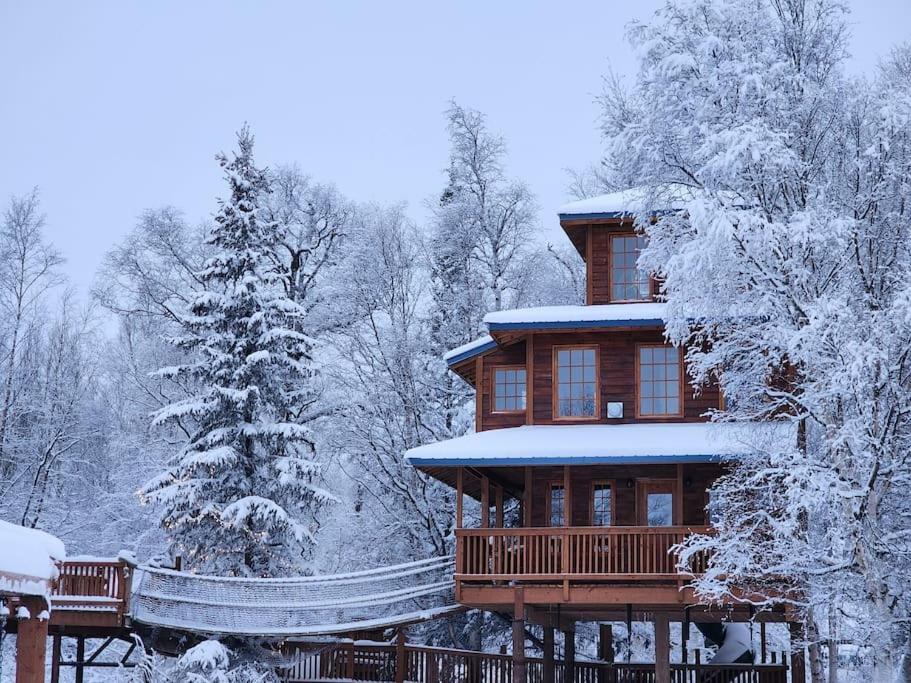 The Eagle'S Nest Treehouse Cabin Palmer Extérieur photo