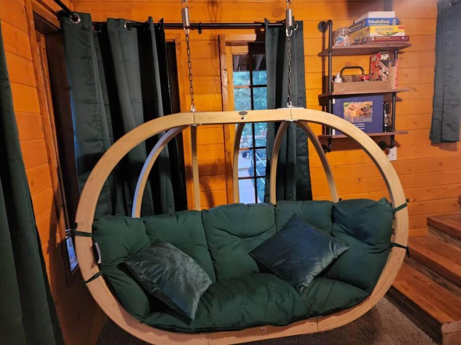 The Eagle'S Nest Treehouse Cabin Palmer Extérieur photo