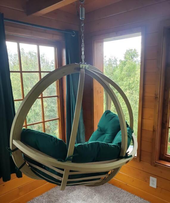 The Eagle'S Nest Treehouse Cabin Palmer Extérieur photo